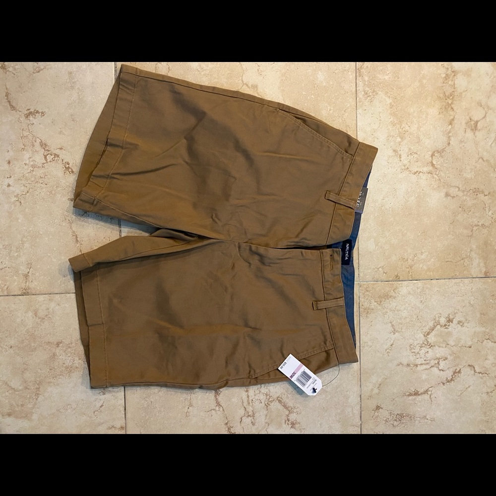 Nautical men’s shorts new with tags 32 waist 8.5 inches classic fit